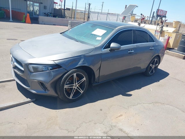 Mercedes-Benz A 220 2019 WDD3G4EB6KW032273 Image 2