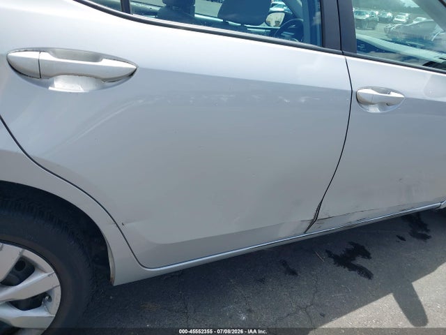 Toyota COROLLA LE 2015 5YFBURHE3FP213170 Image 19