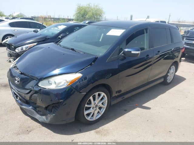 Mazda Mazda5 Touring 2015 JM1CW2CL6F0180557 Image 2