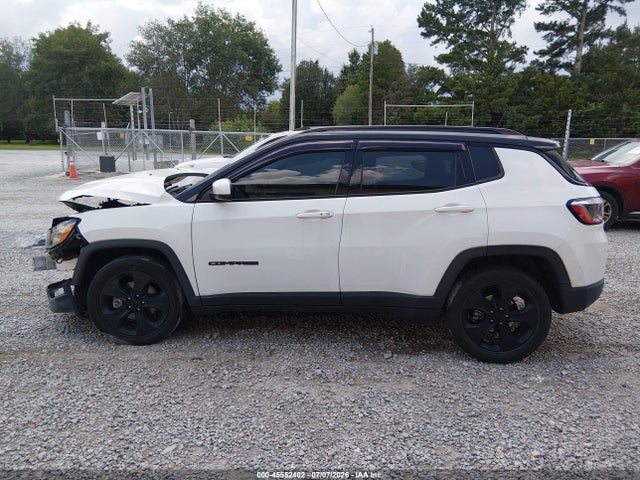 3C4NJCBB9MT570879 Jeep Compass Altitude Fwd