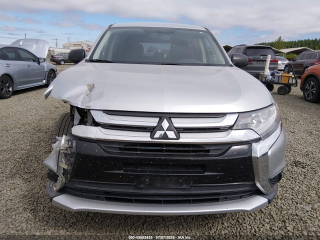 Mitsubishi Outlander Es 2018 JA4AD2A30JZ004571 Image 12
