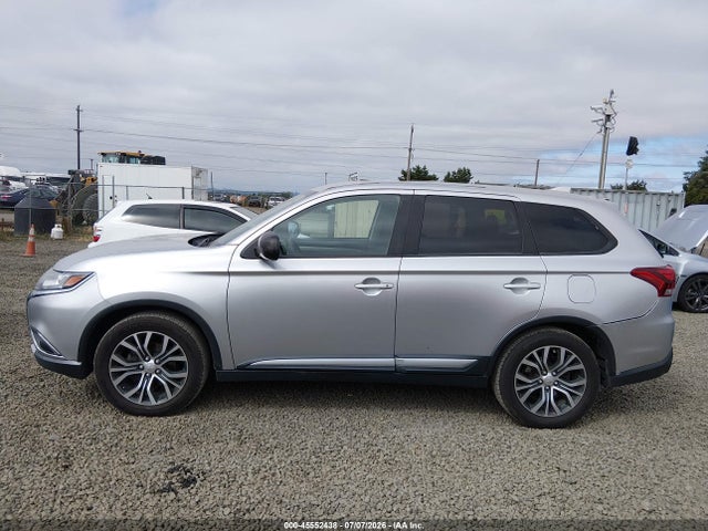 2018 Mitsubishi Outlander Es მანქანა იყიდება აუქციონზე, vin: JA4AD2A30JZ004571, აუქციონის ნომერი: 45552438