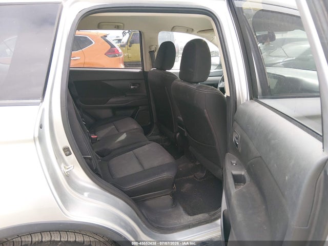 Mitsubishi Outlander Es 2018 JA4AD2A30JZ004571 Image 8