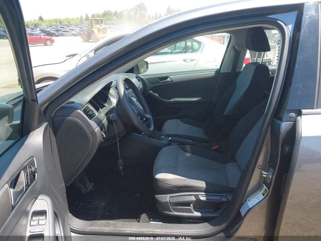 45552518 :رقم المزاد ، 3VW2B7AJ3JM260570 vin ، 2018 Volkswagen Jetta 1.4t S مزاد بيع