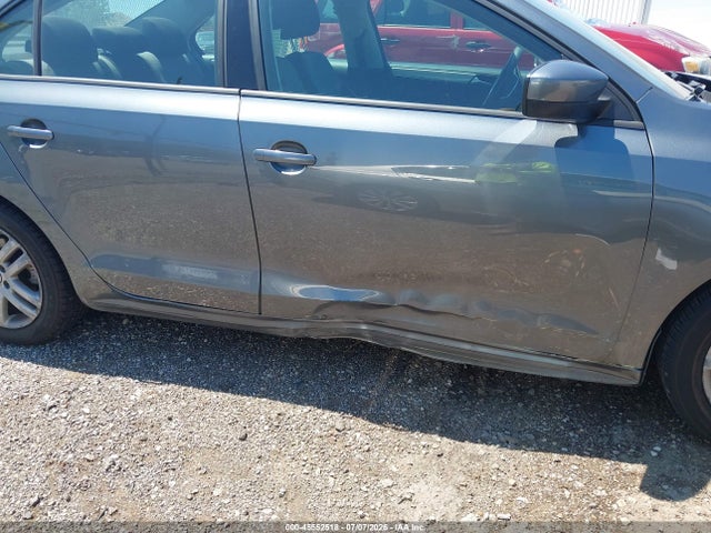 45552518 :رقم المزاد ، 3VW2B7AJ3JM260570 vin ، 2018 Volkswagen Jetta 1.4t S مزاد بيع