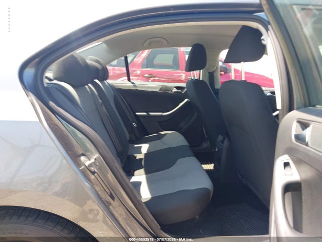 45552518 :رقم المزاد ، 3VW2B7AJ3JM260570 vin ، 2018 Volkswagen Jetta 1.4t S مزاد بيع