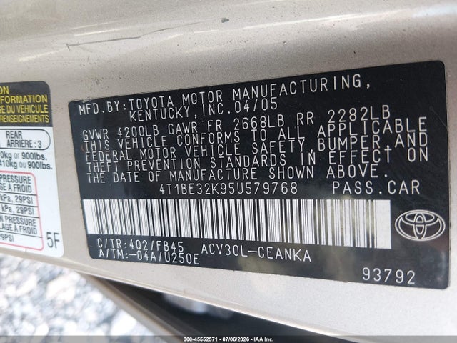 2005 Toyota Camry Le მანქანა იყიდება აუქციონზე, vin: 4T1BE32K95U579768, აუქციონის ნომერი: 45552571
