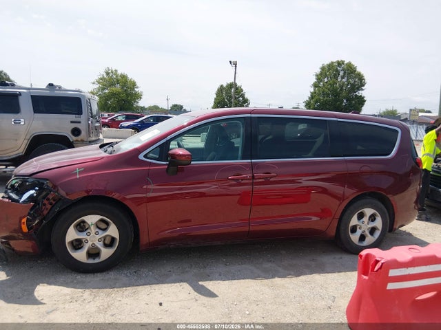 Продаж на аукціоні авто 2017 Chrysler Pacifica Lx, vin: 2C4RC1CG9HR608761, номер лоту: 45552588
