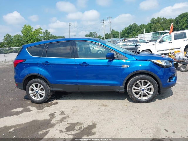 45552589 :رقم المزاد ، 1FMCU9GD5KUB49266 vin ، 2019 Ford Escape Se مزاد بيع