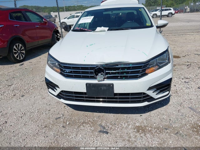 Продаж на аукціоні авто 2017 Volkswagen Passat 1.8t R-line, vin: 1VWDT7A30HC049054, номер лоту: 45552666