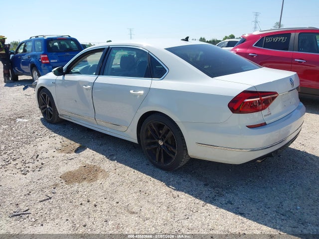 Продаж на аукціоні авто 2017 Volkswagen Passat 1.8t R-line, vin: 1VWDT7A30HC049054, номер лоту: 45552666