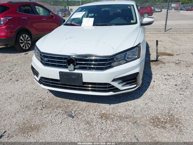 Продаж на аукціоні авто 2017 Volkswagen Passat 1.8t R-line, vin: 1VWDT7A30HC049054, номер лоту: 45552666
