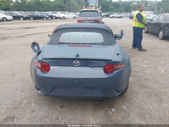 Mazda Mx-5 Miata Club 2022 JM1NDAC75N0504477 Image 16