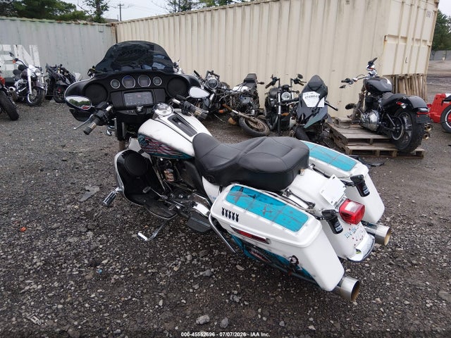 45552696 :رقم المزاد ، 1HD1FCC18HB641453 vin ، 2017 Harley-davidson Flhtcu Ultra Classic Electra Gld مزاد بيع
