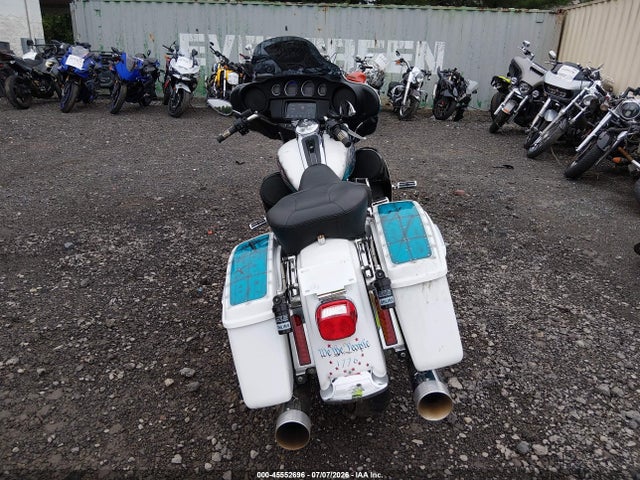 45552696 :رقم المزاد ، 1HD1FCC18HB641453 vin ، 2017 Harley-davidson Flhtcu Ultra Classic Electra Gld مزاد بيع