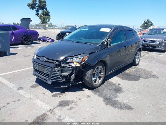 Ford FOCUS SE 2014 1FADP3K27EL414143 Image 2