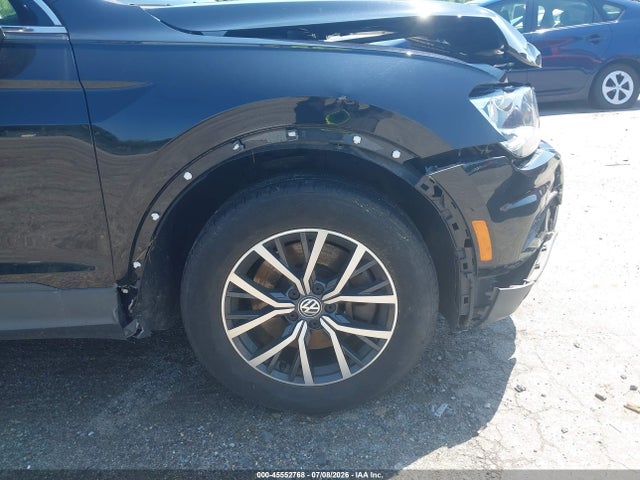 Продаж на аукціоні авто 2019 Volkswagen Tiguan 2.0t Se/2.0t Sel/2.0t Sel R-line/2.0t Sel R-line Black, vin: 3VV2B7AX5KM134169, номер лоту: 45552768
