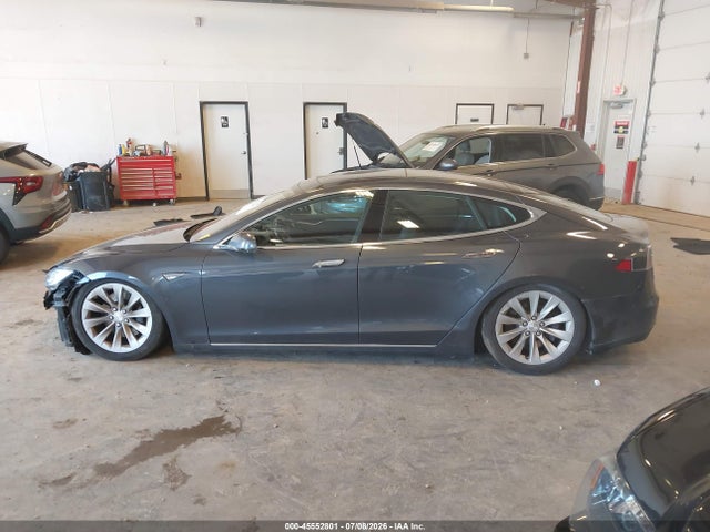 Tesla Model S 60d/70d/75d/85d/90d 2016 5YJSA1E29GF134586 Image 13