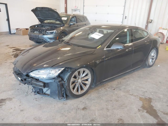 Tesla Model S 60d/70d/75d/85d/90d 2016 5YJSA1E29GF134586 Image 2