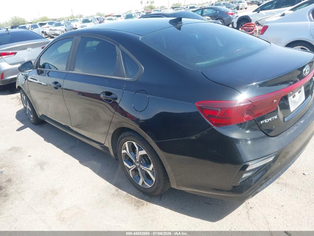 KIA Forte Lxs 2020 3KPF24AD7LE150583 Image 3