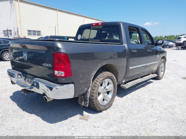 3C6RR7LT4JG171589 RAM 1500 Big Horn 4x4 5&#039;7 Box