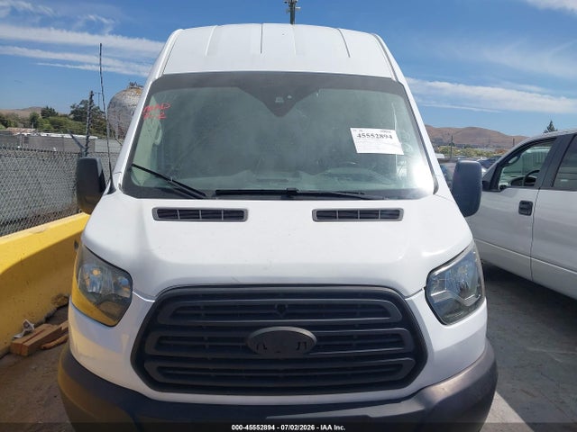 45552894 :رقم المزاد ، 1FTYR3XV0FKA15784 vin ، 2015 Ford Transit-250 مزاد بيع