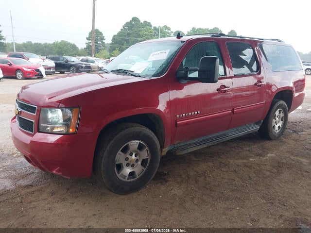 45553008 :رقم المزاد ، 1GNSKJE70ER226337 vin ، 2014 Chevrolet Suburban Lt مزاد بيع