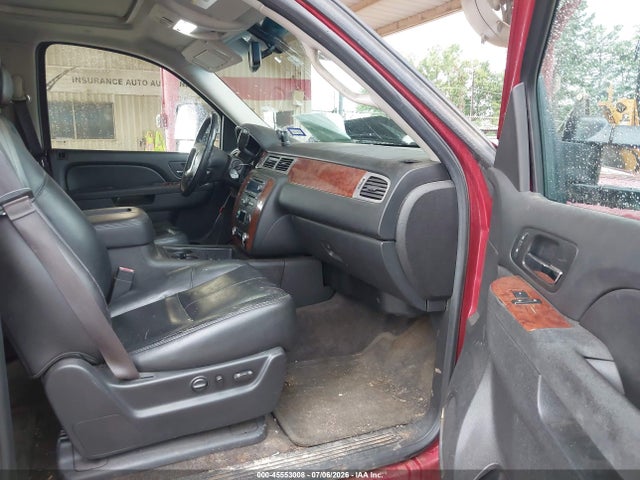 45553008 :رقم المزاد ، 1GNSKJE70ER226337 vin ، 2014 Chevrolet Suburban Lt مزاد بيع