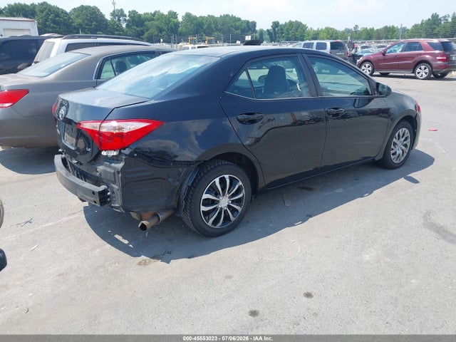 45553023 :رقم المزاد ، 2T1BURHEXJC993015 vin ، 2018 Toyota Corolla Le مزاد بيع