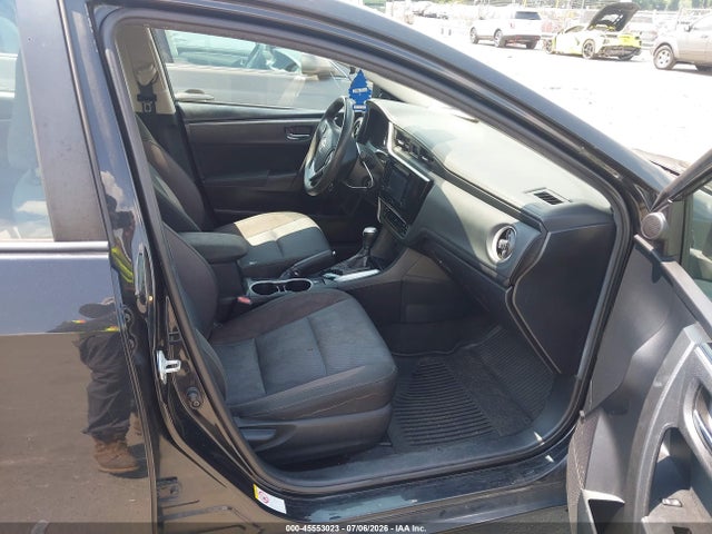 45553023 :رقم المزاد ، 2T1BURHEXJC993015 vin ، 2018 Toyota Corolla Le مزاد بيع