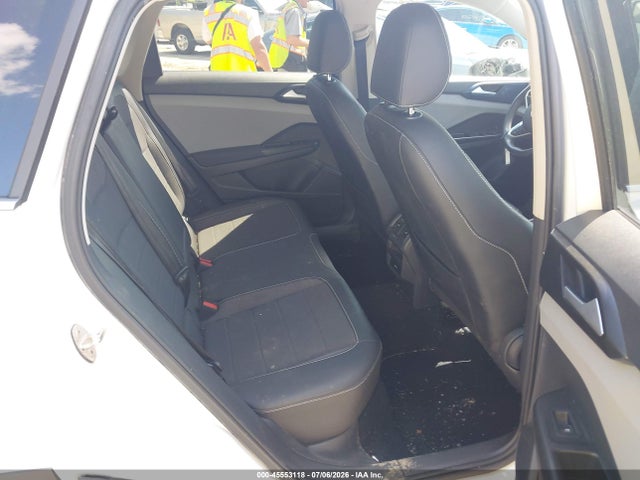 45553118 :رقم المزاد ، 3VVRX7B25NM009664 vin ، 2022 Volkswagen Taos 1.5t Se مزاد بيع