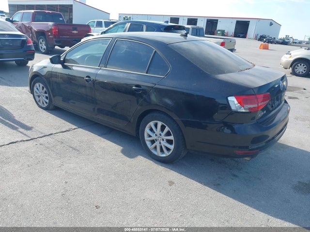 45553141 :رقم المزاد ، 3VWD17AJ7FM260543 vin ، 2015 Volkswagen Jetta 1.8t Se مزاد بيع
