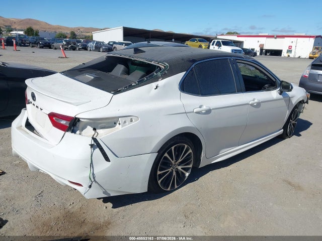 4T1B11HKXKU745704 Toyota CAMRY SE