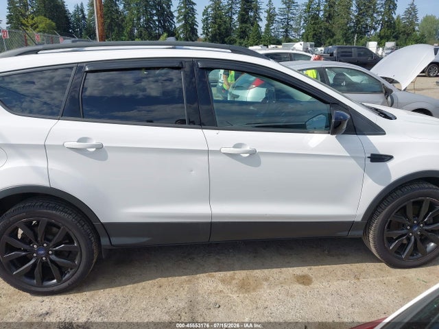 Ford ESCAPE SE 2018 1FMCU9GD7JUB30331 Image 13