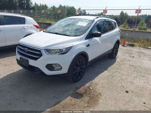 Ford ESCAPE SE 2018 1FMCU9GD7JUB30331 Image 2
