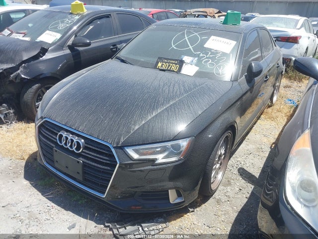 45553182 :رقم المزاد ، WAUAUGFF6J1029329 vin ، 2018 Audi A3 2.0t Premium/2.0t Tech Premium مزاد بيع