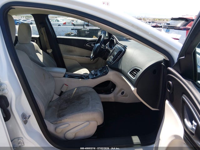 Chrysler 200 Limited 2016 1C3CCCABXGN160152 Image 5
