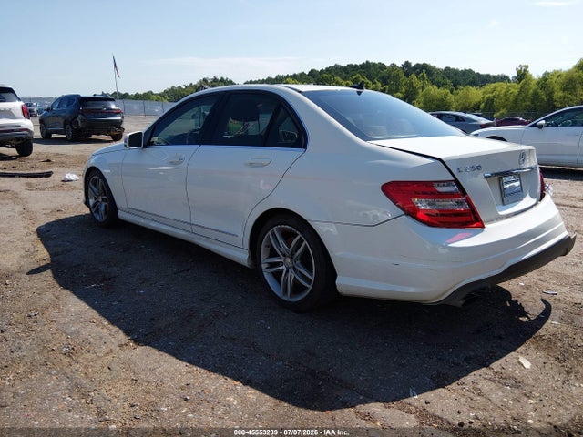 45553239 :رقم المزاد ، WDDGF4HB2CA626499 vin ، 2012 Mercedes-benz C 250 Luxury/sport مزاد بيع