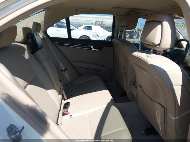 45553239 :رقم المزاد ، WDDGF4HB2CA626499 vin ، 2012 Mercedes-benz C 250 Luxury/sport مزاد بيع