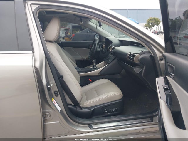 Lexus IS 200T 2016 JTHBA1D21G5029493 Image 5