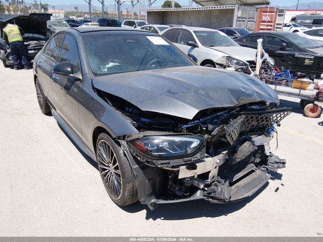 W1KAF4GBXRR208483 auction archive image