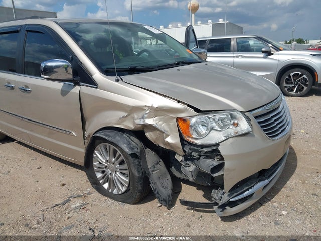 2016 Chrysler Town & Country Touring-l Anniversary Edition მანქანა იყიდება აუქციონზე, vin: 2C4RC1CG9GR253363, აუქციონის ნომერი: 45553262