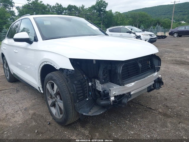2020 Audi Q5 Premium 45 Tfsi Quattro S Tronic მანქანა იყიდება აუქციონზე, vin: WA1ANAFY2L2112875, აუქციონის ნომერი: 45553319