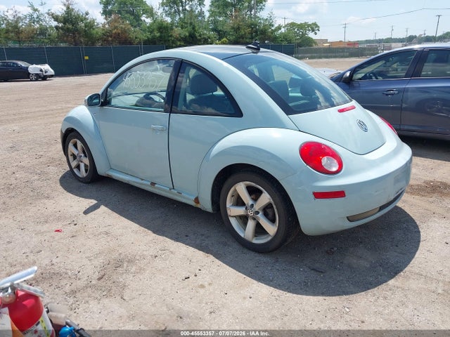 2010 Volkswagen New Beetle 2.5l Final Edition მანქანა იყიდება აუქციონზე, vin: 3VWRW3AG5AM023627, აუქციონის ნომერი: 45553357
