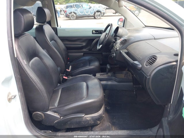 2010 Volkswagen New Beetle 2.5l Final Edition მანქანა იყიდება აუქციონზე, vin: 3VWRW3AG5AM023627, აუქციონის ნომერი: 45553357