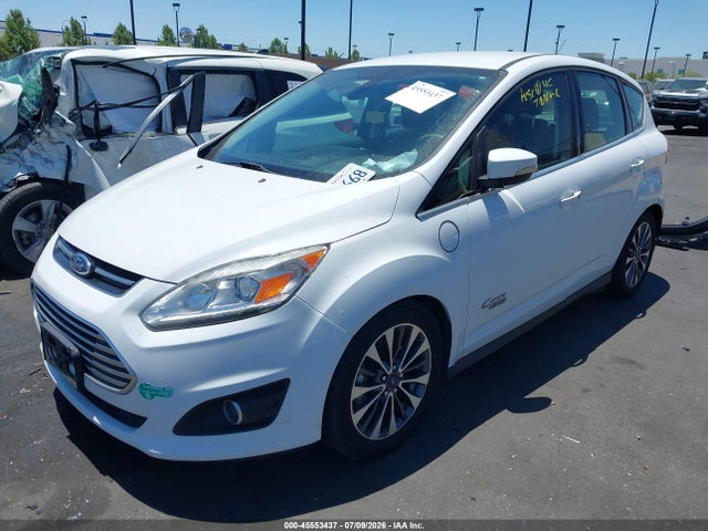 Ford C-max Energi Titanium 2017 1FADP5FU5HL102737 Image 2