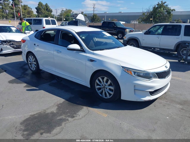2016 5XXGT4L38GG064363 main image