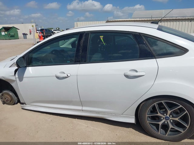 2015 Ford Focus Se მანქანა იყიდება აუქციონზე, vin: 1FADP3F22FL384657, აუქციონის ნომერი: 45553512