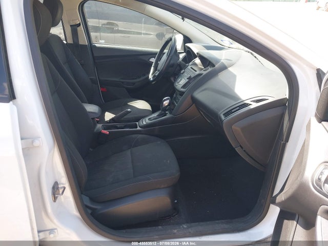 2015 Ford Focus Se მანქანა იყიდება აუქციონზე, vin: 1FADP3F22FL384657, აუქციონის ნომერი: 45553512
