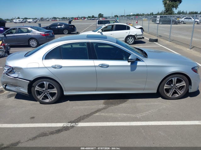 Mercedes-Benz E 300 2019 WDDZF4JBXKA608494 Image 13